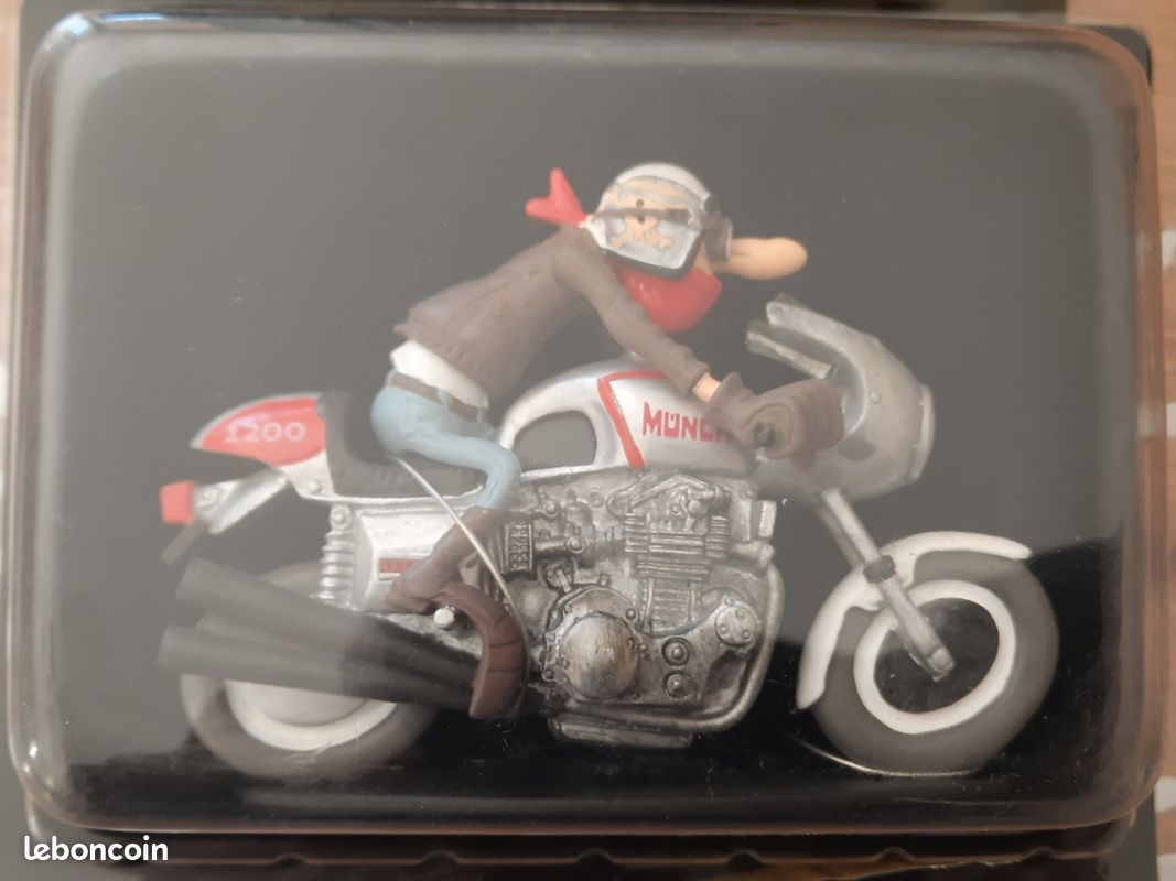 Miniature Moto Norton Commando 850 N°106 – Joe Bar Team – 1974 – 1/18 VENT OUEST