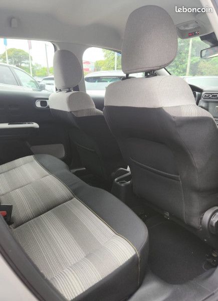 Citroen C3 PURETECH 82CH FEEL + GPS (image 7)