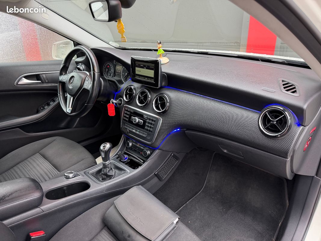 MERCEDES CLASSE A 200 CDI BlueEFFICIENCY Intuition (image 31)