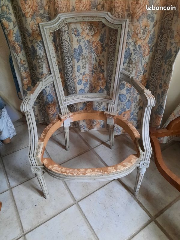 Carcasse fauteuil Louis XVI (image 1)