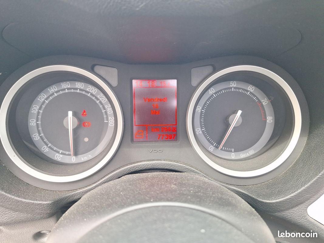 ALFA ROMEO SPIDER 3.2 V6 JTS Q4 260ch CABRIOLET - 77 400 km - Garantie 12 mois (image 13)