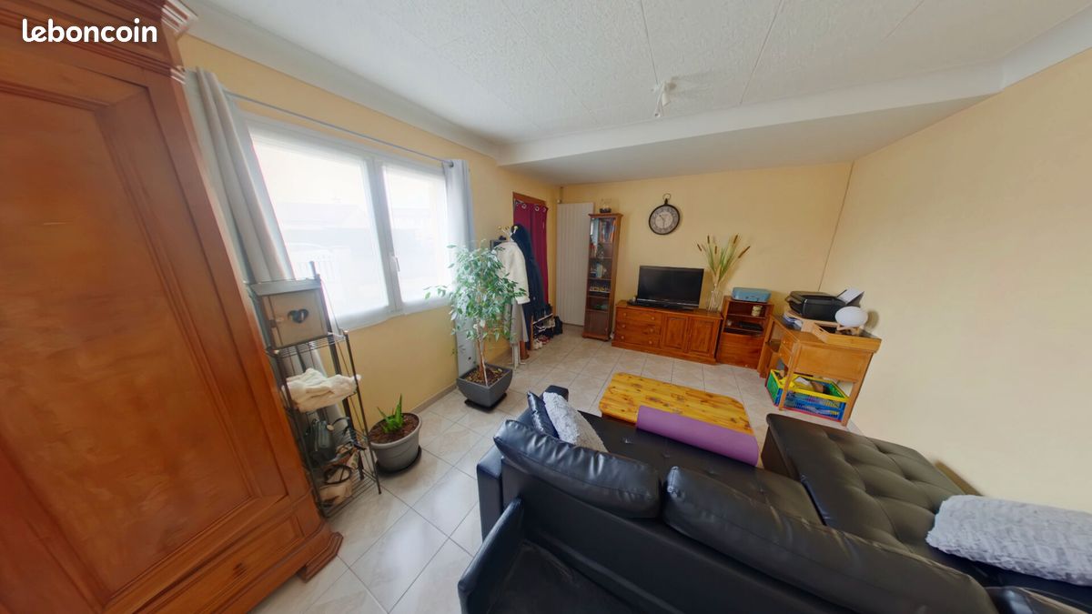 Pavillon 5 pièces 89 m² - Valence-en-Poitou 86700 Couhé (image principale 3)
