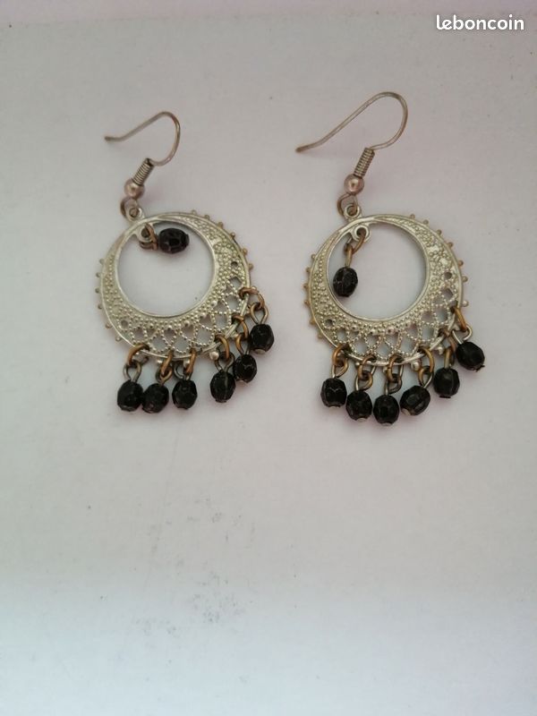 Boucles d'oreilles pour oreilles percées (image 2)