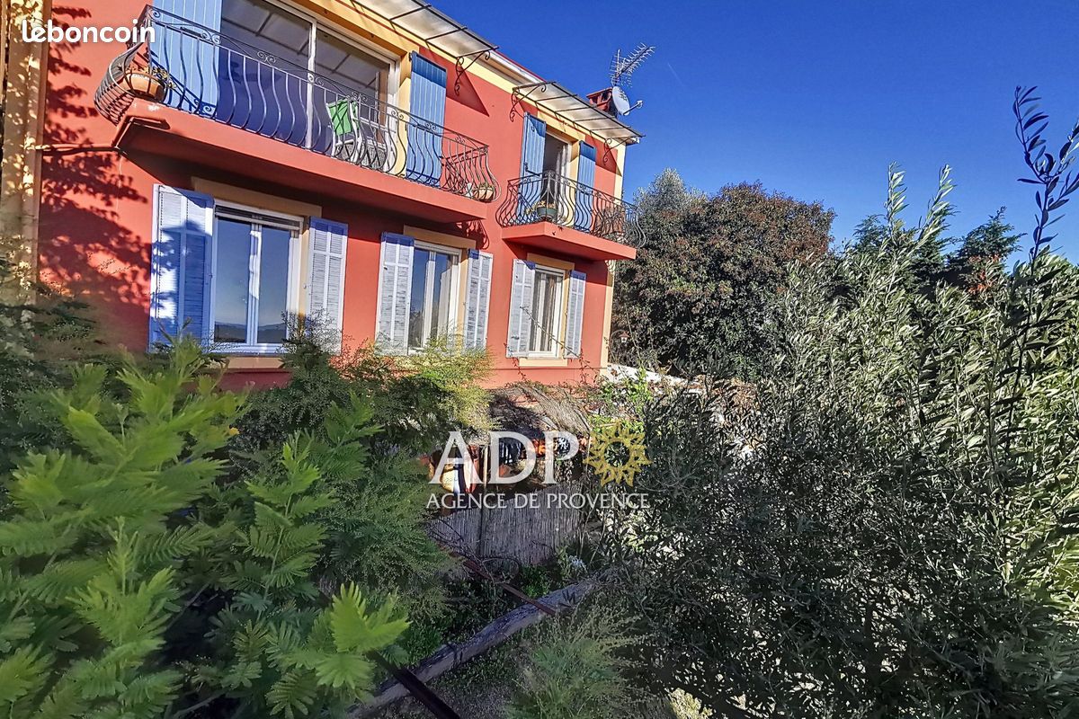 Appartement 4 pièces 106 m² · à Grasse · 106 m² · 210 000 €