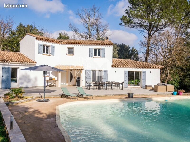 Maison 6 pièces 167 m² · à Besse-sur-Issole · 167 m² · 590 000 €