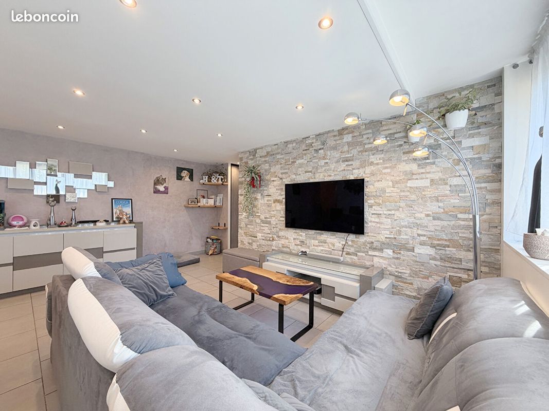 Appartement 4 pièces 126 m² · à Cluses · 126 m² · 259 000 €