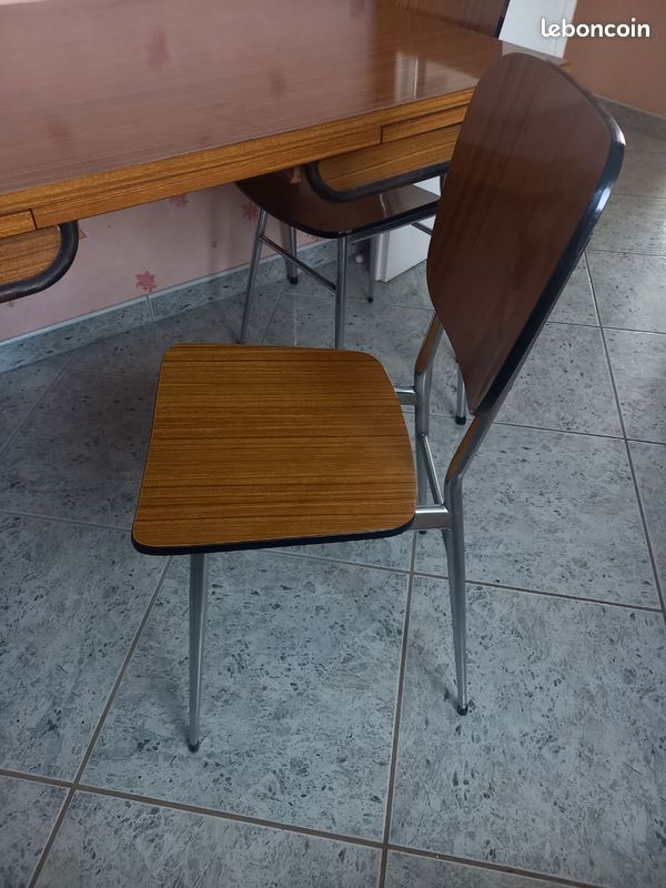 Table et chaises (image 2)