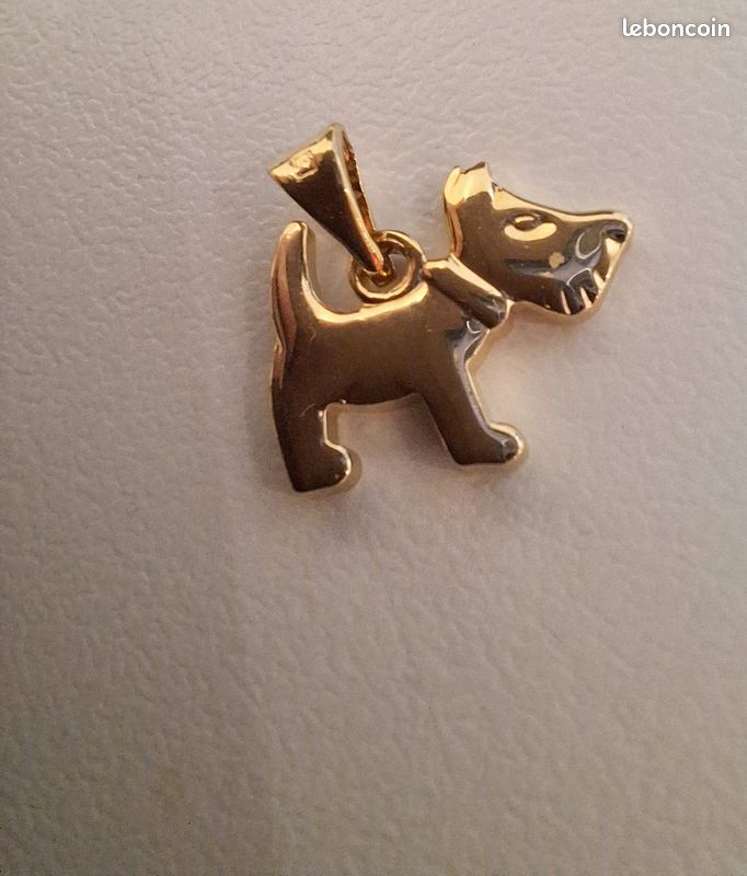 Pendentif Chien Plaqué Or Jaune - Occasion - État D'usure Visible Sur Les Photos