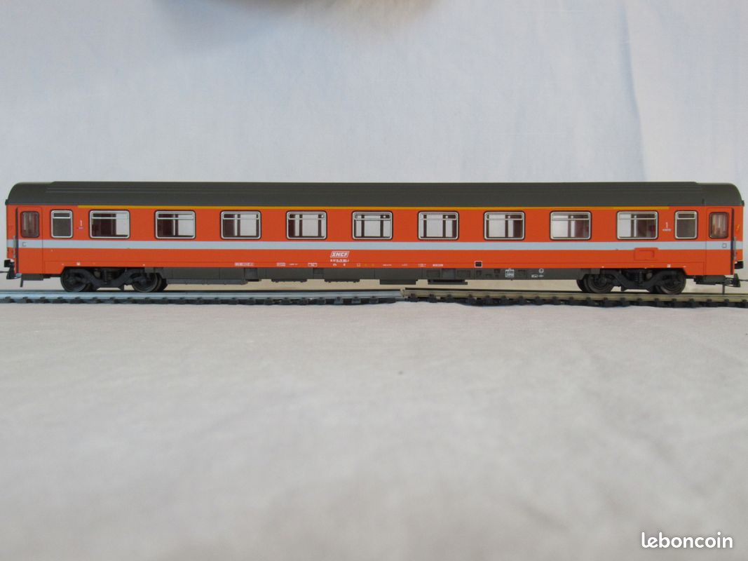 Voiture SNCF 1ère Classe Roco HO 4290F – Modèle Réduit Train – Occasion