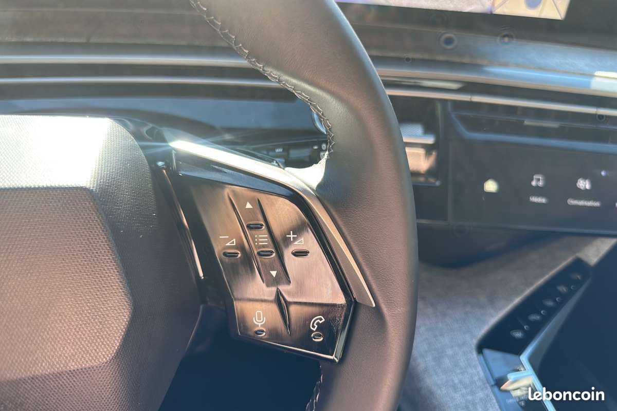 Peugeot 5008 HYBRID 145 E-DCS6 ALLURE PLUS -36% (image 9)
