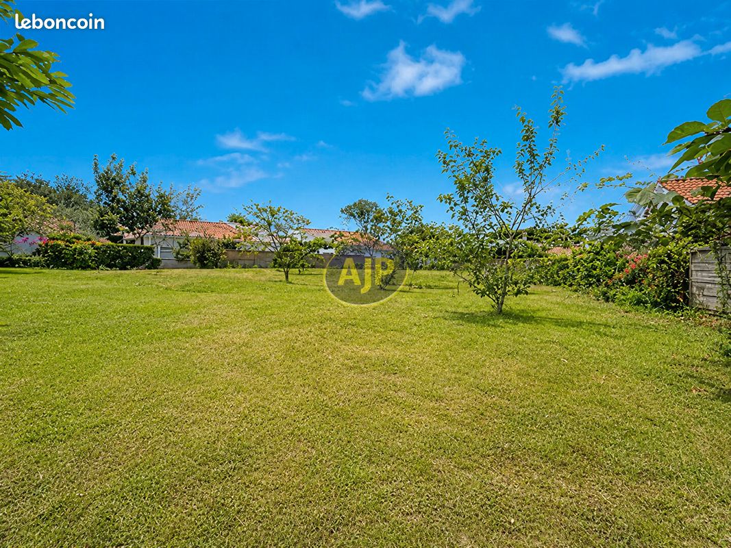Terrain 633 m² · à Saint-Jean-de-Monts · 633 m² · 129 360 €