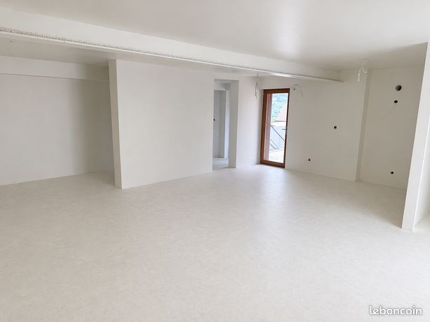 Appartement Duplex T4 107.8m2 Loi Carrez
