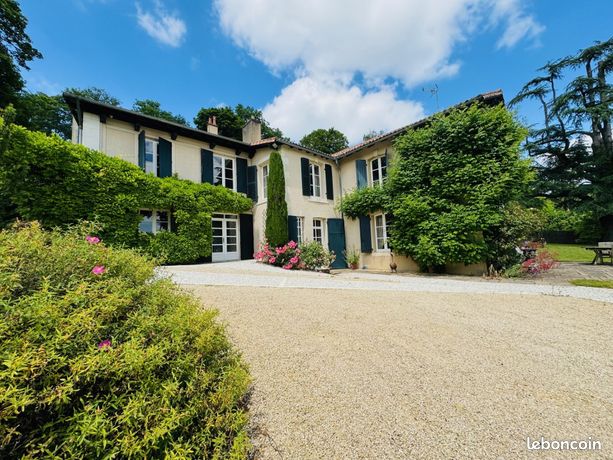 Propriété 8 pièces 275 m²