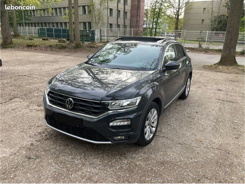 Volkswagen T-Roc (image 1)