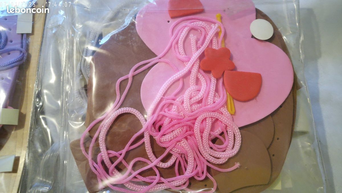 Loisirs créatifs enfant --CREER 3 petits sacs en mousse ++NEUF (image 6)