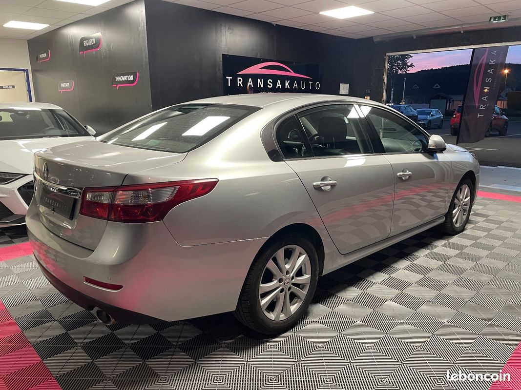 RENAULT LATITUDE BUSINESS dCi 150 FAP Business (image 4)