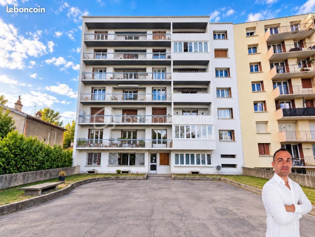 Appartement 6 pièces 104 m² · à Saint-Étienne · 104 m² · 125 000 €