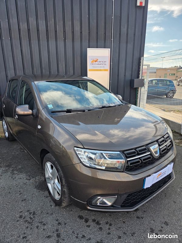 Dacia sandero essence tce 90 laureate (image 1)
