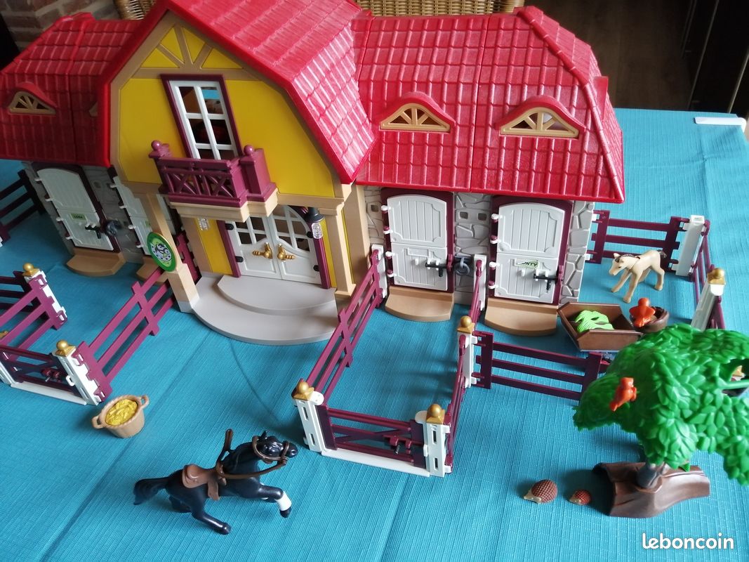 Playmobil country 5221,haras pour chevaux (image 1)