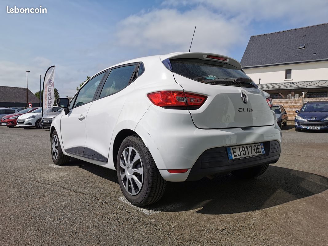 Renault Clio IV 1.2 16 V Ess 75 Ch (image 2)