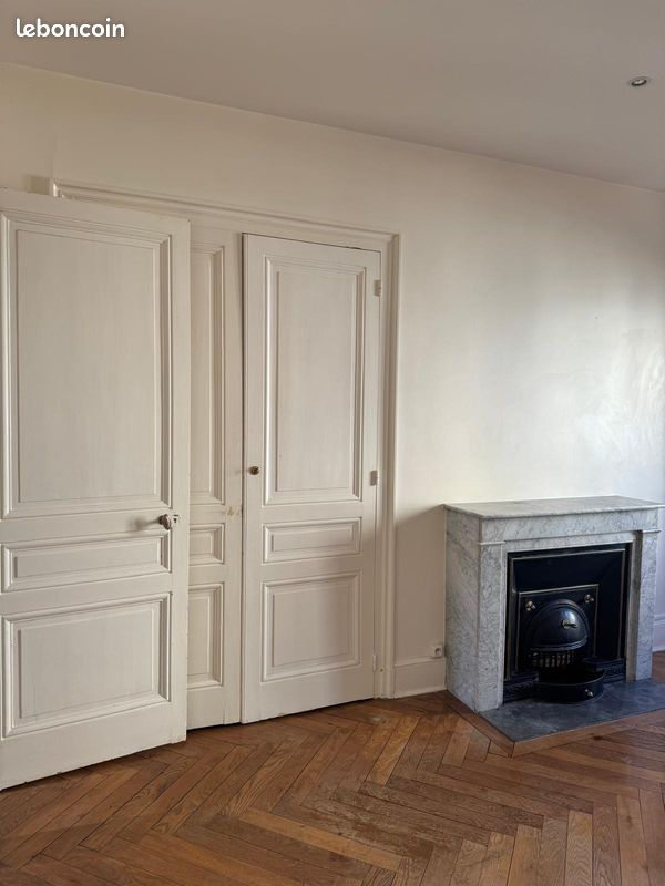 Appartement 3 pièces 64 m² · à Charbonnières-les-Bains · 64 m² · 989 €/mois