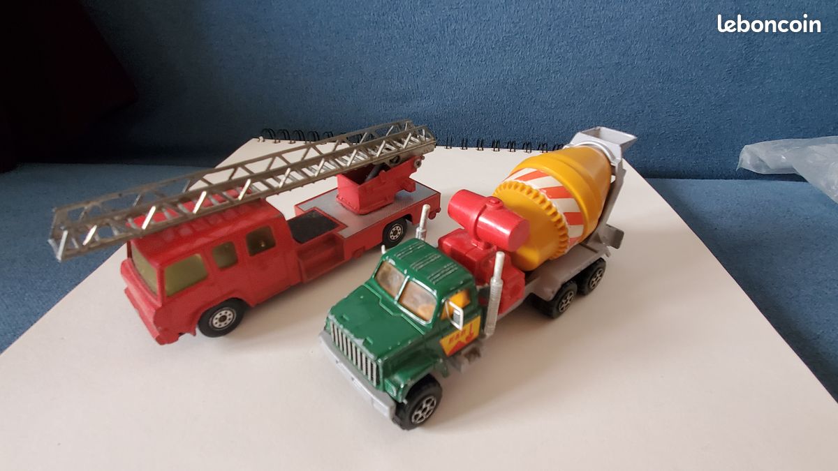 Lot de 2 camions miniatures majorette/solido (image 1)