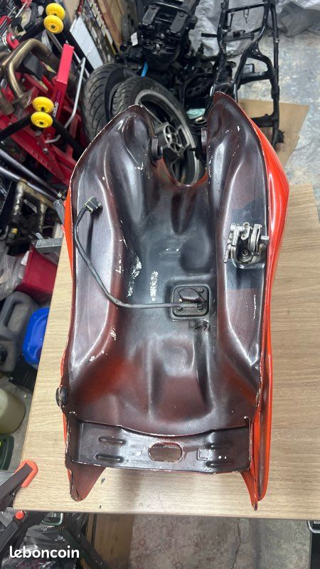 Réservoir Yamaha XJ 600 51J (image 3)
