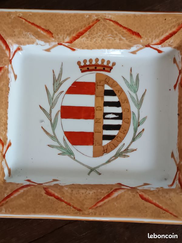 Vide poche porcelaine Wong Lee 1895 Blason portuguais (image 2)