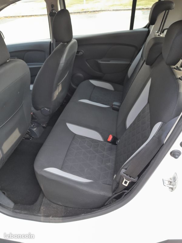 Dacia sandero stepway 1.5 dci 90 diesel (image 3)
