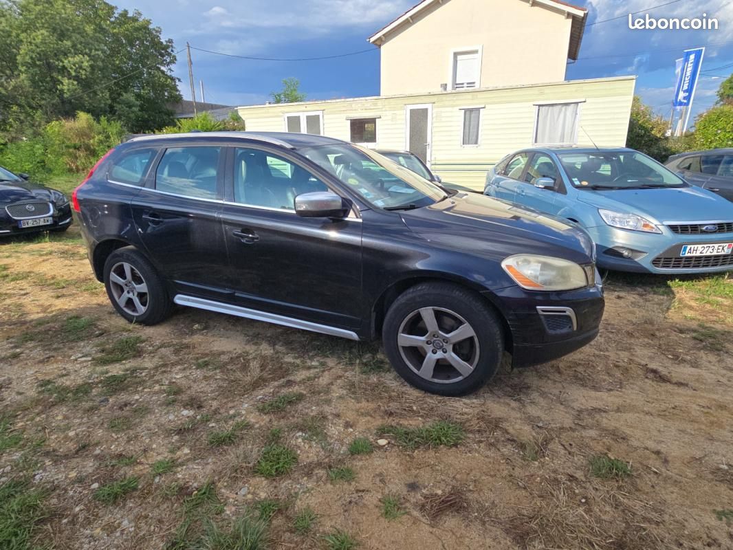 Volvo XC60 D5 AWD R-Design Geartronic A (image 1)