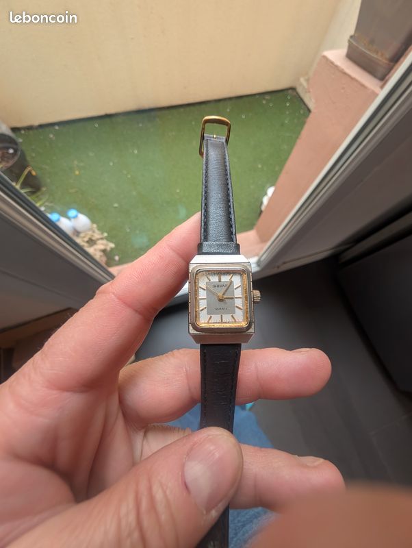 Montre femme vintage Shivas ancienne, non testée, à rénover