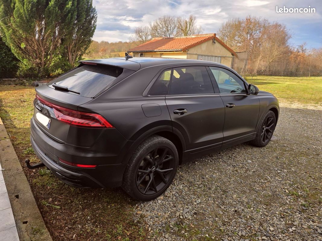 Audi q8 s line (image 4)