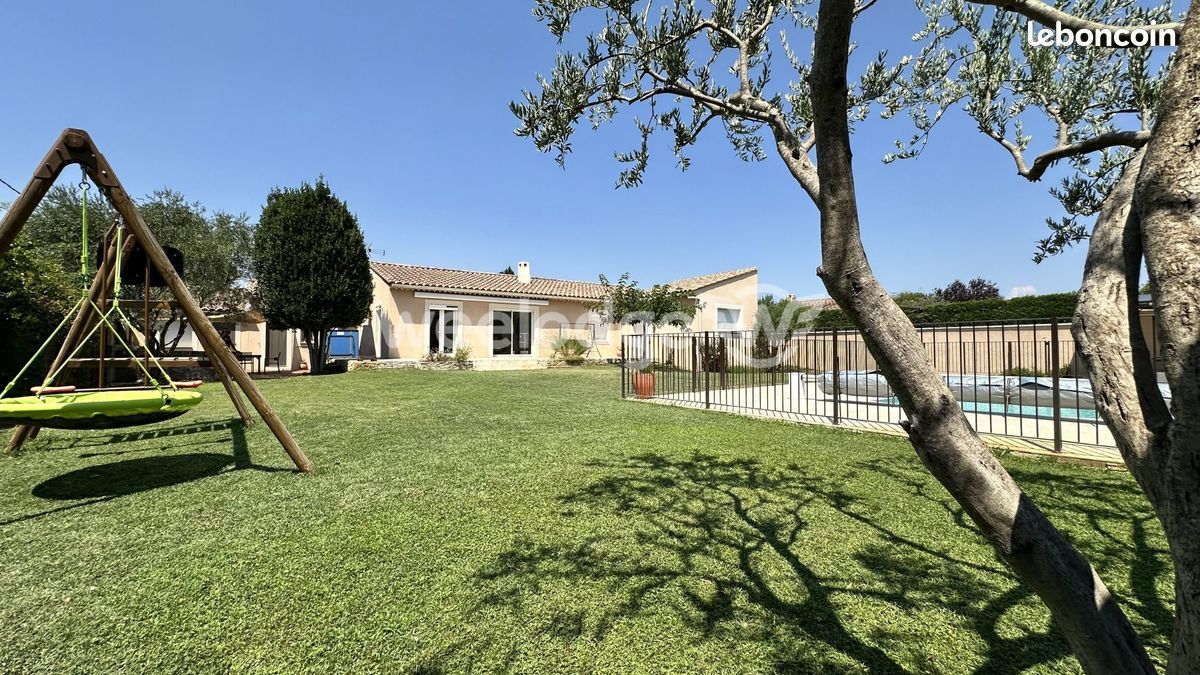 Maison 5 pièces 160 m² · à Entraigues-sur-la-Sorgue · 160 m² · 550 000 €