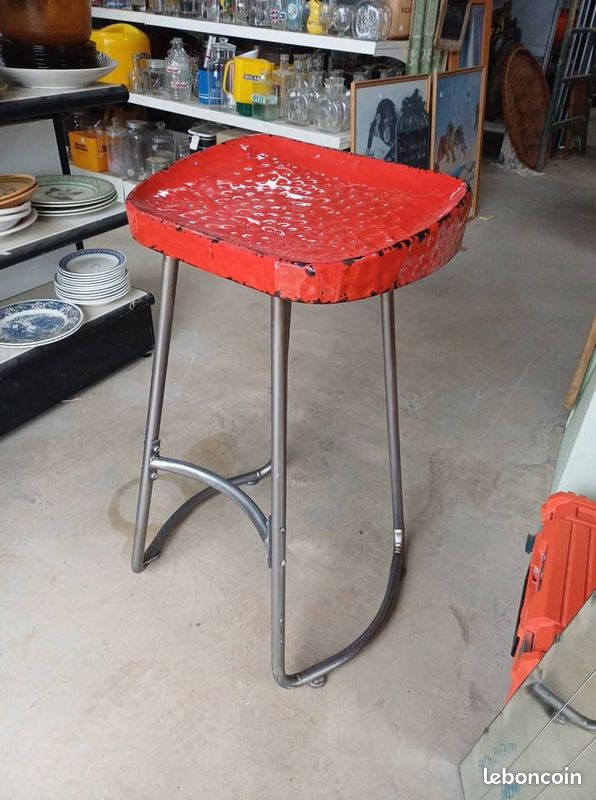 Tabouret industriel metal (image 1)