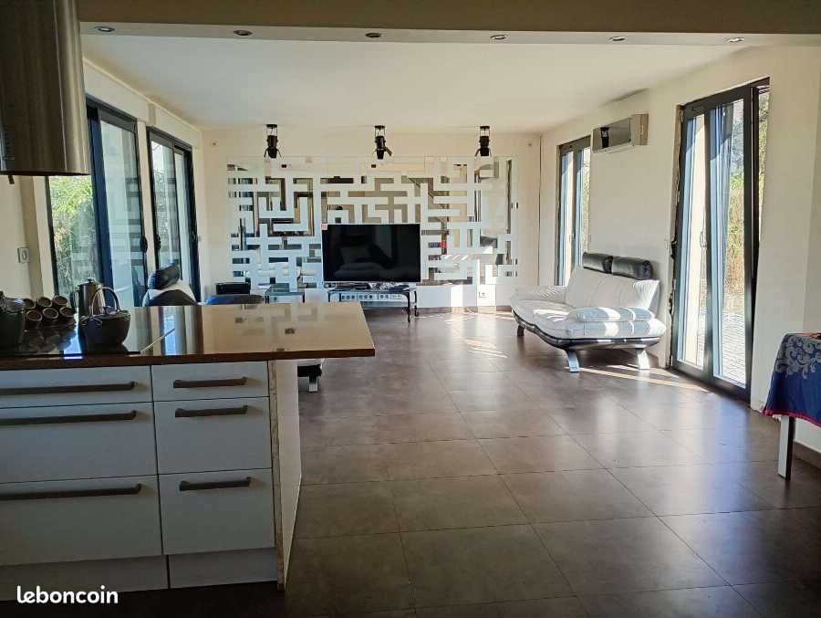 Maison 6 pièces 120 m² · à Le Pin · 120 m² · 470 000 €