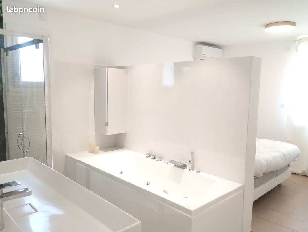 Maison plain-pied avec piscine et studio mitoyen indépendant – prestations de qualité dans un quartier calme et recherché à Fos-sur-Mer (image 6)