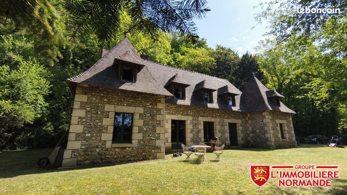 Maison 7 pièces 220 m² · à Acquigny · 220 m² · 520 000 €