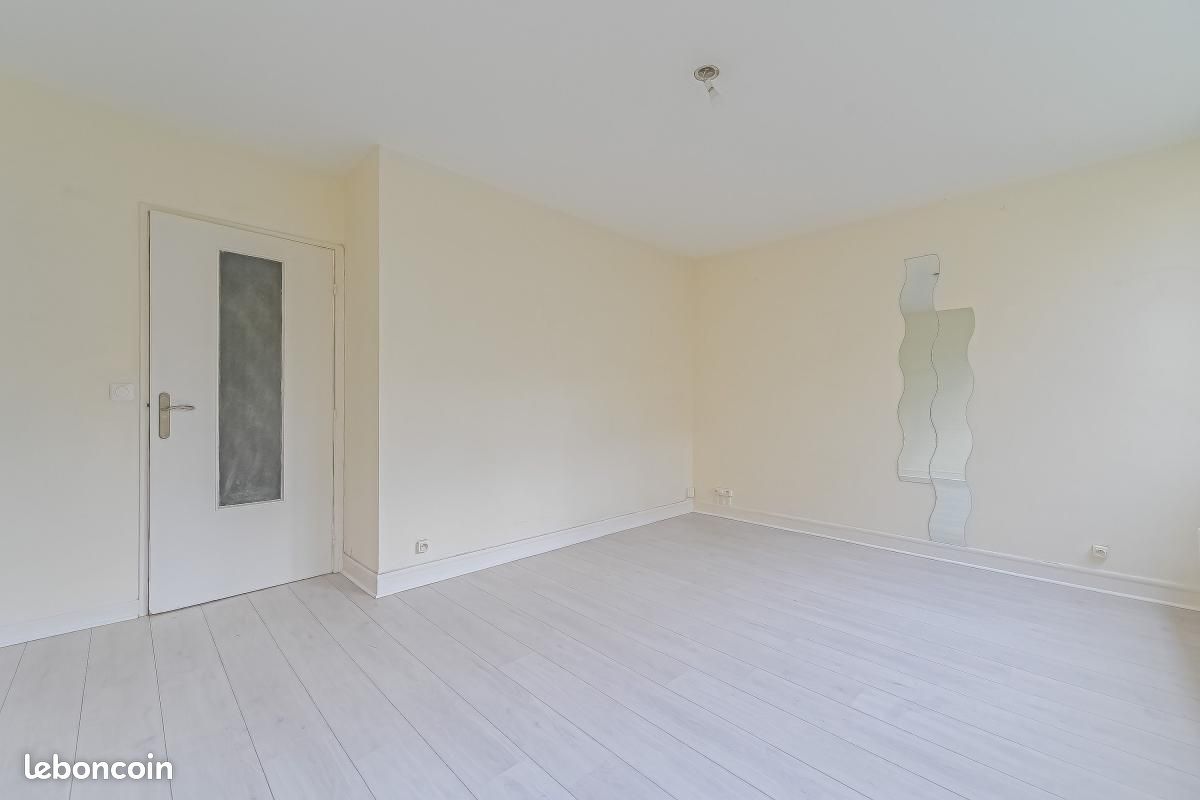 Appartement 1 pièce 28 m² · à Paris · 28 m² · 268 000 €