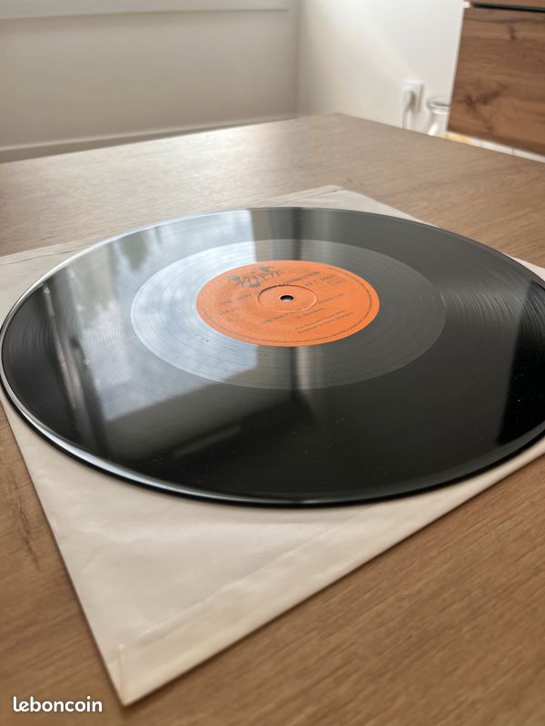 Titre : The New Jersey Connection - Love Don't Come Easy (Remix 89) - Disque Vinyle 12" 33T (Pressage de 1989) (image 3)