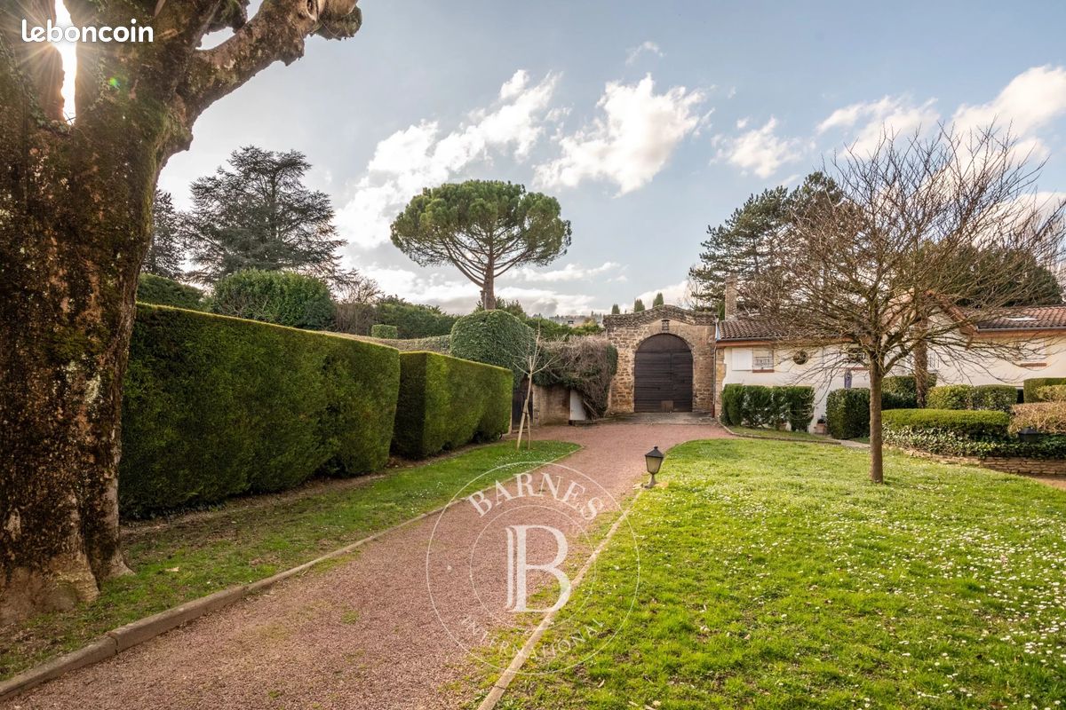 Appartement 3 pièces 49 m² · à Collonges-au-Mont-d'Or · 49 m² · 330 000 €