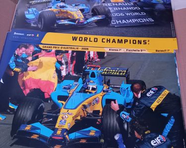 LOT DE 4 belles affiches sur renault formule 1, F1 , f1 team EUR 10,00