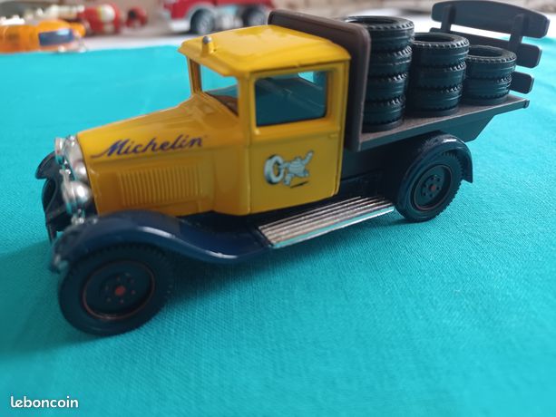 Modèle Réduit Citroën C4 Fourgon Michelin Solido 1/43 - Bleu, état Neuf En Boîte