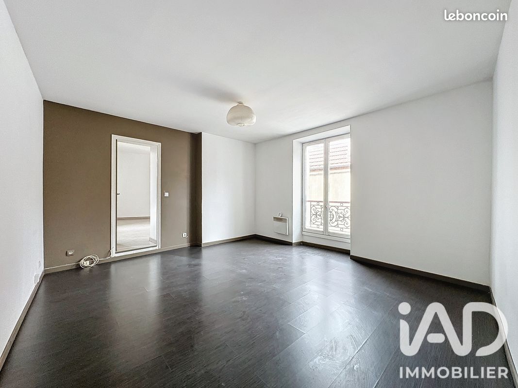 Appartement 3 pièces 55 m² · à Corbeil-Essonnes · 55 m² · 99 500 €