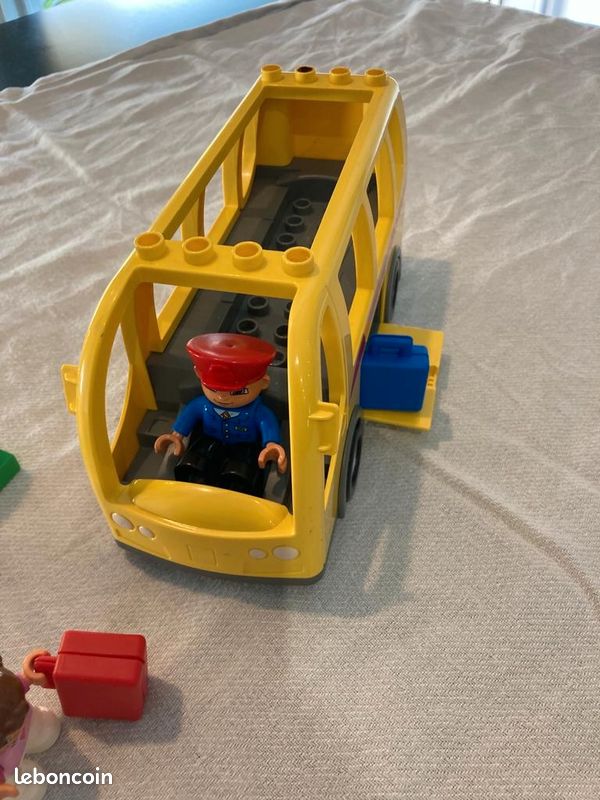 Lego Duplo bus scolaire (image 1)