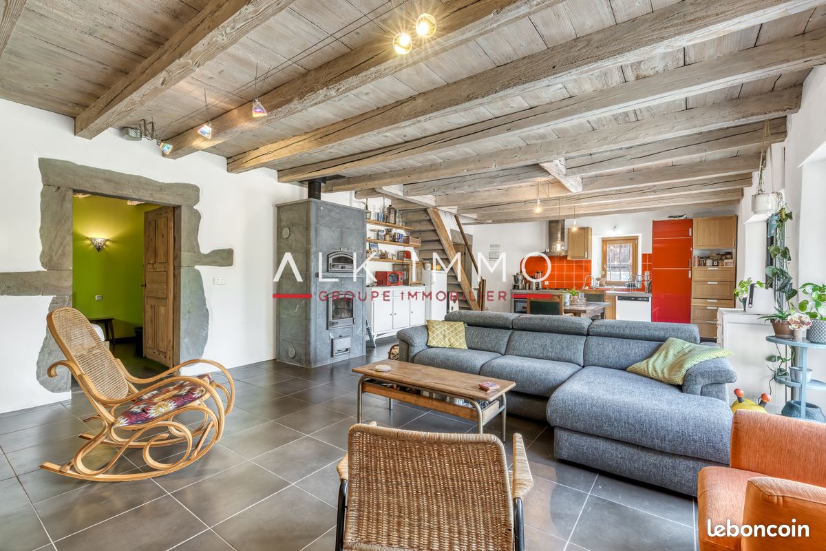 Maison 8 pièces 220 m² · à Fillière · 220 m² · 750 000 €