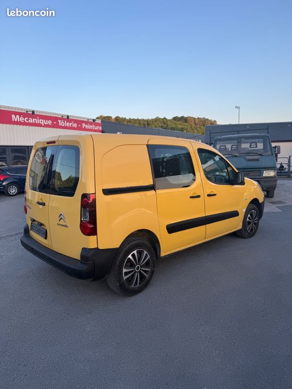 Citroën Berlingo 2 1.6hdi 75 3 places 2eme main vehicule propre (image 5)