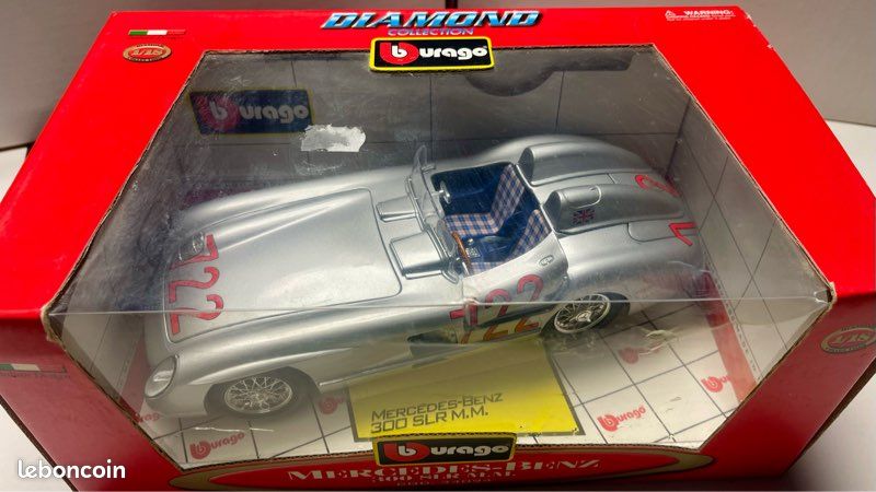 Miniature Mercedes Burago 1/18 Voiture 88K échelle 1:18 Occasion