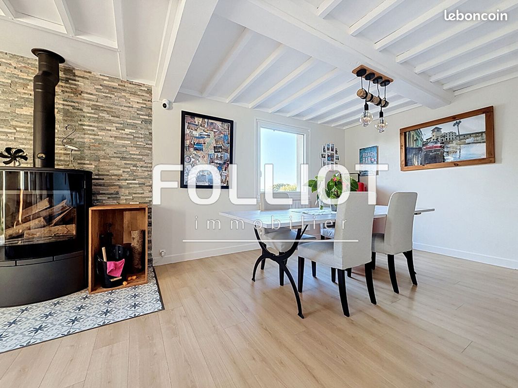 Maison 6 pièces 128 m² · à Condé-sur-Vire · 128 m² · 250 500 €