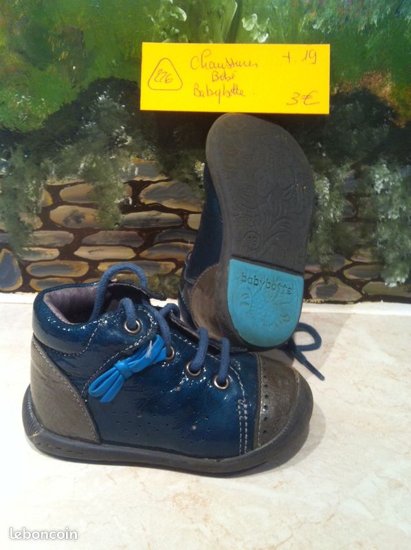 Magnifiques Chaussures vernies "Baby Botte" T 19 (image 1)