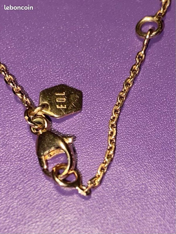 Superbe Pendentif , Vintage années 80/90, magnifique rendu, plaqué Or de qualité et 25 zirconium - Montres & Bijoux